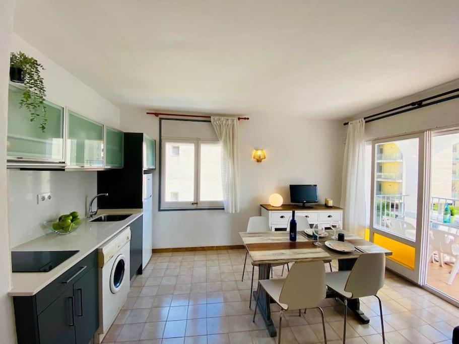 Apartamentos Aquarium Росес Екстер'єр фото